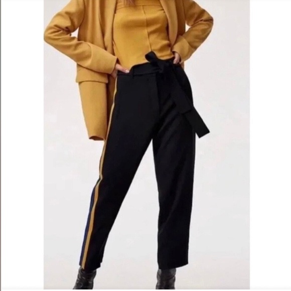 ARITZIA Wilfred Jallade Crop Trousers - Picture 2 of 7